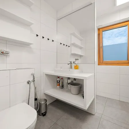 Luxus View شقة كابرون
